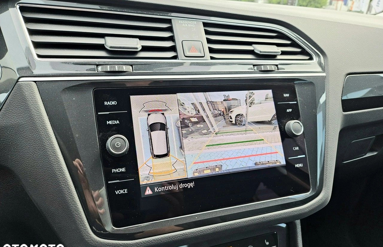 Volkswagen Tiguan cena 129900 przebieg: 27700, rok produkcji 2020 z Giżycko małe 742